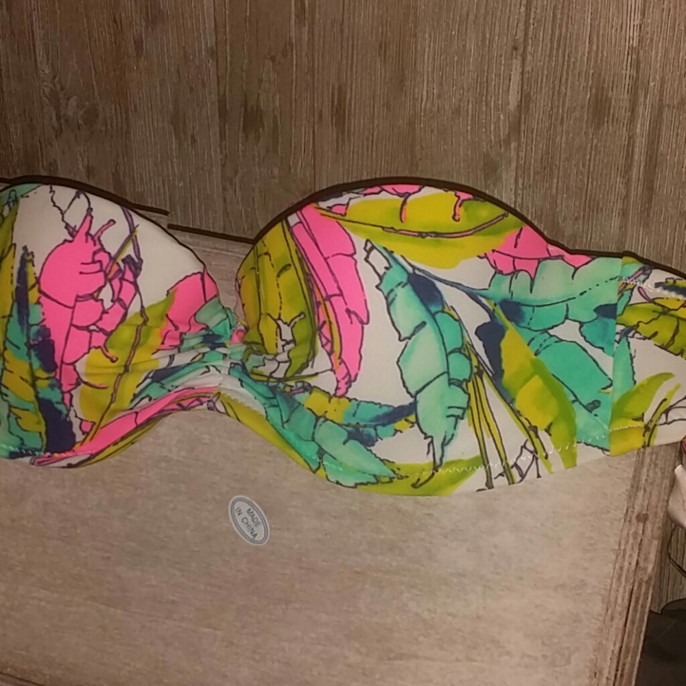 Victorias Secret Strapless Bikini Top